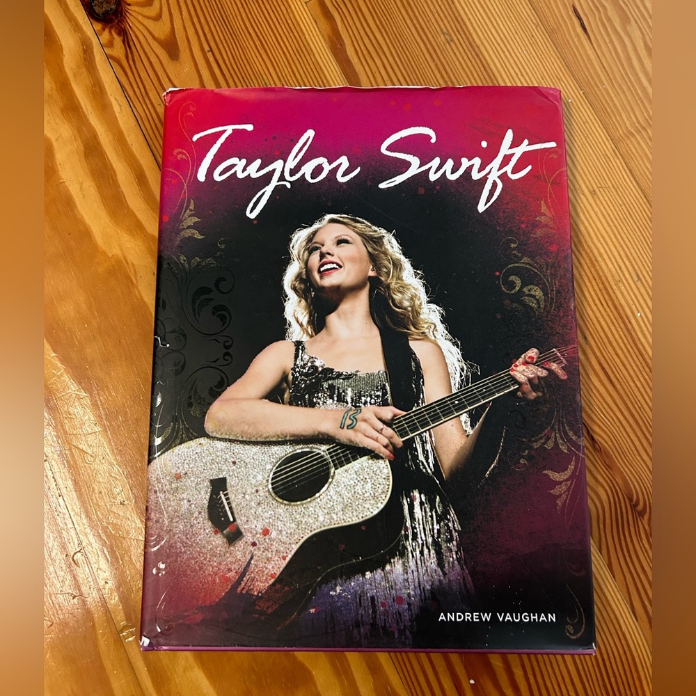 Taylor Swift book